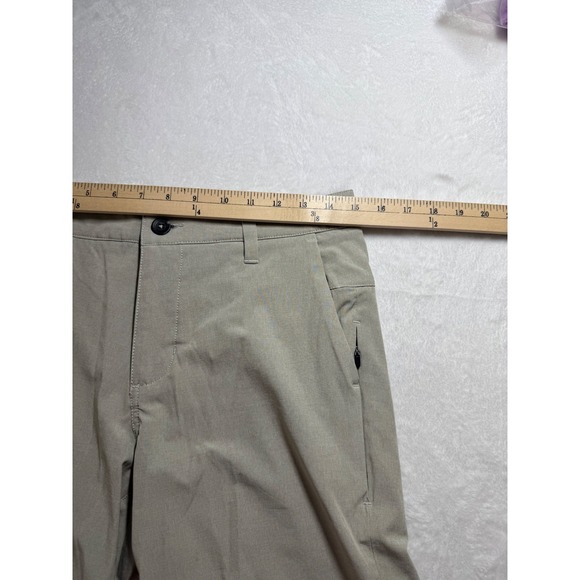 Vuori Aim Shorts Mens 28 Khaki Tan V368 Performance Golf Travel Casual Shorts - Picture 5 of 6